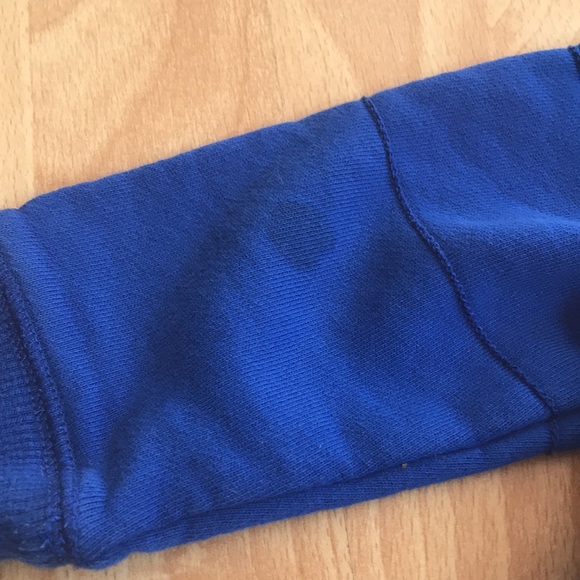 8/$25 Gap Size 2 Years Blue Marvel Muscle Sweatshirt - Picture 8 of 12